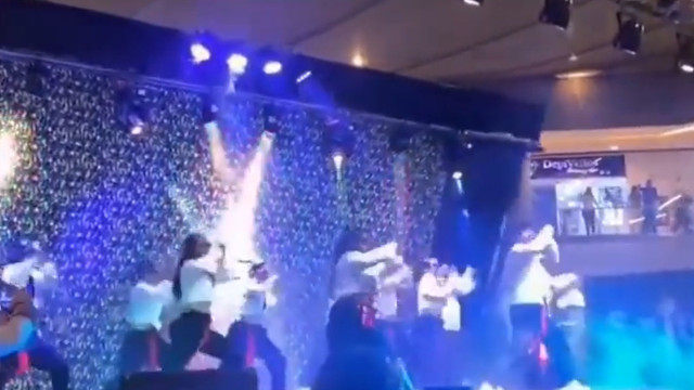 Cenário desaba em cima dançarinos durante competição na Colômbia; veja