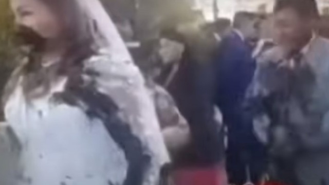 Ex-namorada atira fezes com azeite em casal de noivos na Bolívia