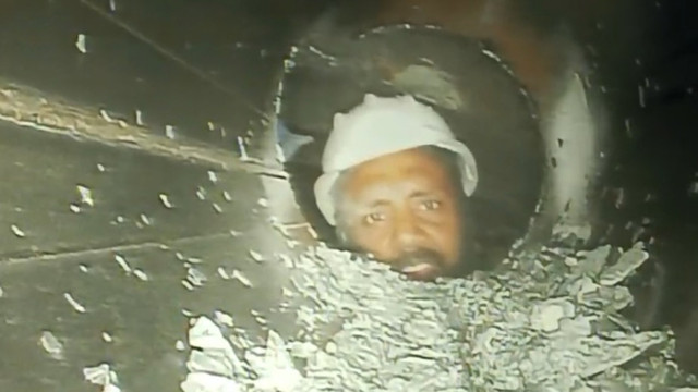 Socorristas alcançam os 41 trabalhadores presos em túnel na Índia