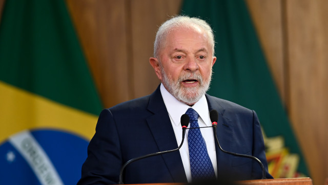 Lula defende união contra crime organizado em ligação com presidente do Equador