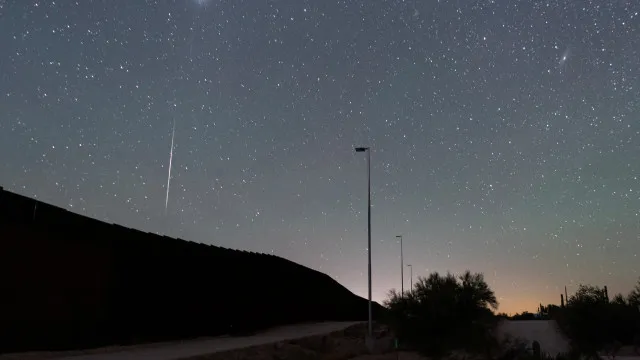 
                    Chuva de meteoros Orionídeas tem pico visível em todo Brasil nesta quarta (21) e quinta (22)
                