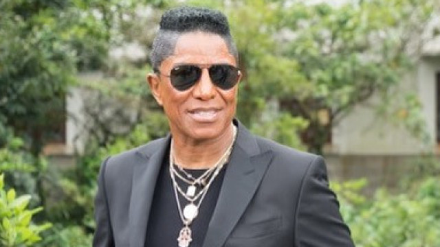Jermaine Jackson, irmão de Michael Jackson, é acusado de abuso sexual 