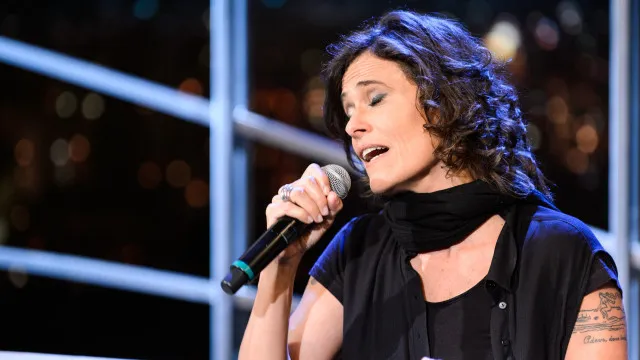 
                    Zélia Duncan relembra afastamento de Rita Lee: 'Tristeza que vou levar pra sempre'
                