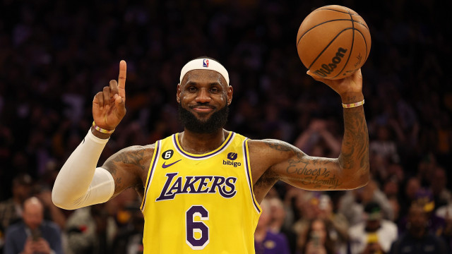 LeBron comanda e Lakers buscam incrível virada sobre os Clippers na NBA