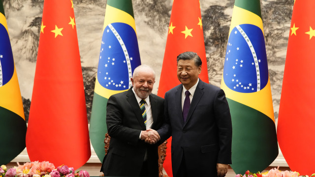 Em encontro com ministro chinês, Lula reafirma a posição brasileira de "uma só China"