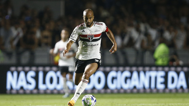 Lucas Moura se recupera de problema muscular e pode reforçar São Paulo contra o Fluminense