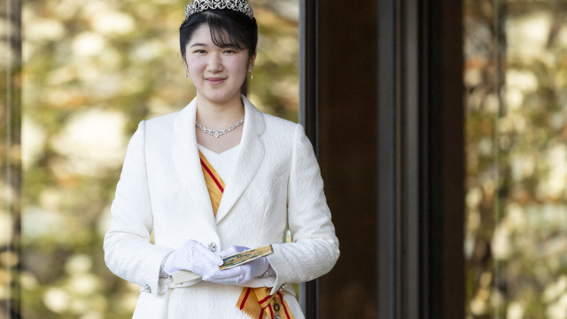 Aiko do Japão, a princesa sem trono, já começou a trabalhar