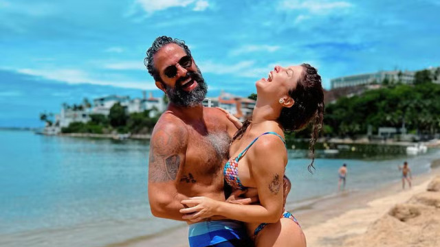  Bárbara Borges comemora aniversário com família e namorado