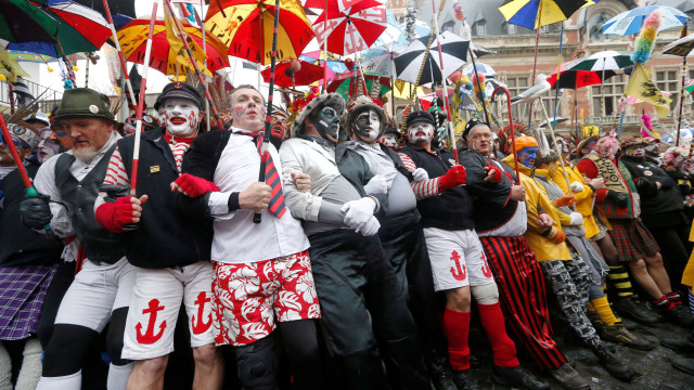 Esquenta para o Carnaval: Fotos impressionantes da festa ao redor do mundo