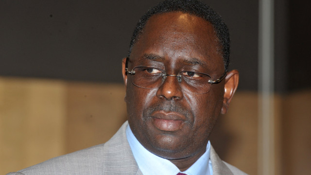 Oposição acusa presidente de Senegal de tentar dar um golpe