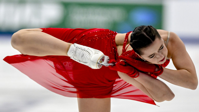 Patinadora russa 'chumba' no controle antidoping e culpa sobremesa do avô