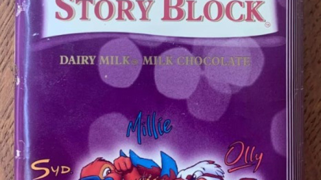 Funcionária de supermercado encontra chocolate fora do prazo há 20 anos