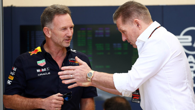Pai de Verstappen 'pede a cabeça' do chefe da Red Bull após escândalo