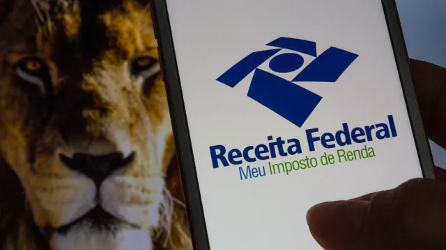 
                    Golpes com apps e sites falsos da Receita crescem no IR; como se proteger
                