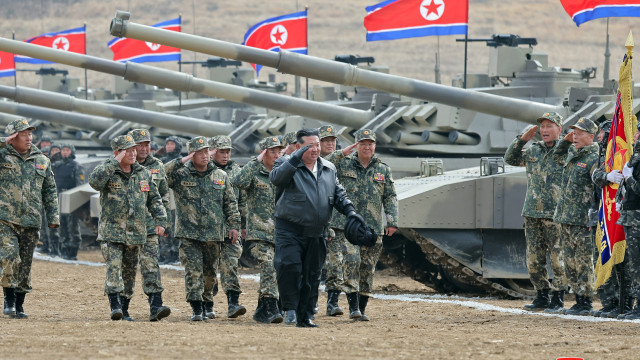 Filha de Kim Jong-un é chamada de 'grande guia' por mídia estatal da Coreia do Norte