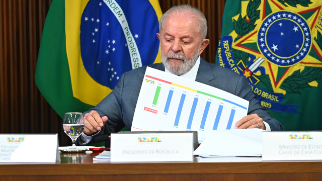 Lula reúne equipe econômica às vésperas de relatório bimestral do Orçamento