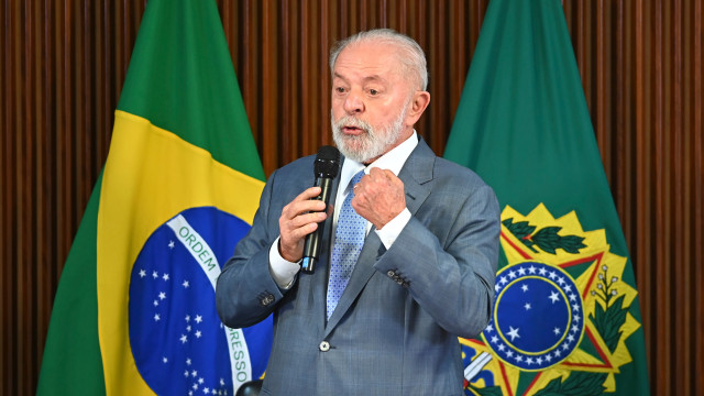 Lula manifesta pesar pela morte do presidente do Irã