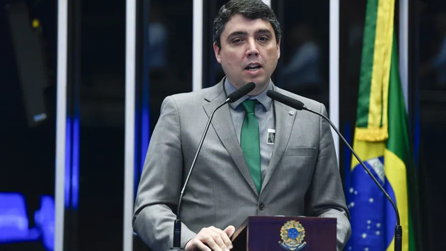 Tribunal derruba liminar e reconduz presidente do conselho de administração da Petrobras