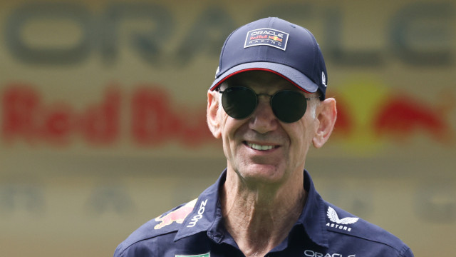 Chefe da Red Bull nega que Verstappen tenha cláusula em contrato ligada a Adrian Newey