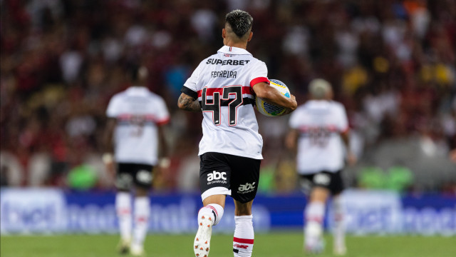 São Paulo mira G-4 em confronto direto com o Athletico-PR pelo Brasileirão