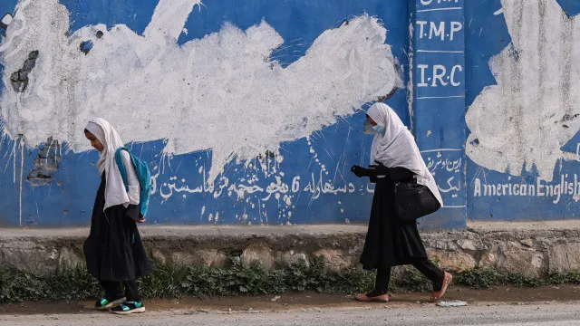 
                    Juiz rejeita pedido de divórcio no Afeganistão: 