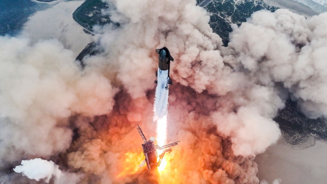 "Épico". SpaceX faz primeiro voo bem-sucedido com o Starship