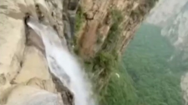 Turista descobre que uma das cascatas mais altas da China é 'falsa'