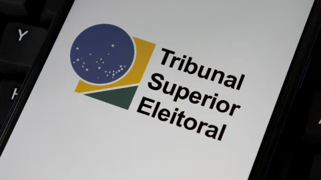 
                    Corregedor do TSE derruba censura de Kassio e libera canal pró-Lula criado por Janones
                