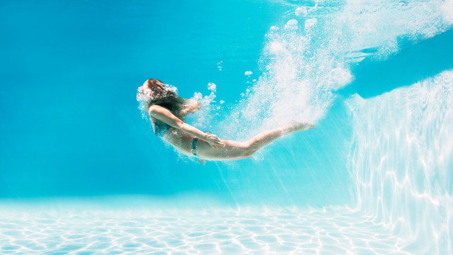 Três problemas de saúde que pode pegar na piscina 