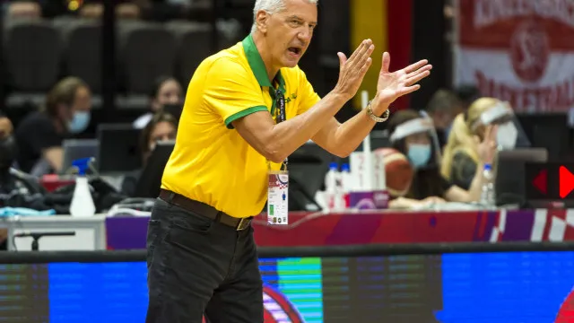 
                    Petrovic crê em bom papel do Brasil no Mundial de basquete
                