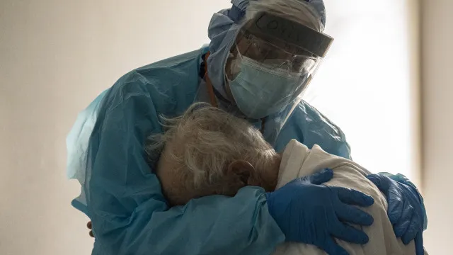 
                    Pandemia de Covid causou 22,1 milhões de mortes, o triplo do registrado inicialmente, diz OMS
                