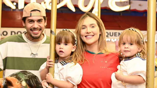 
                    Mães tentam evitar que filhos estudem com as filhas de Virginia
                