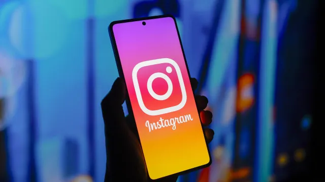 
                    Instagram vai identificar influencers criados com Inteligência Artificial
                
