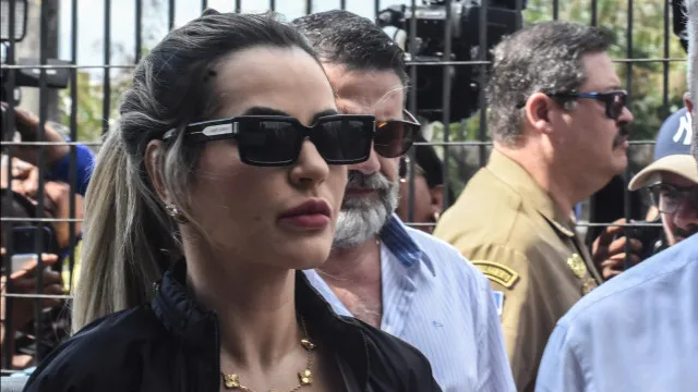 
                    Deolane é transferida para penitenciária a 670 km da cidade de São Paulo
                