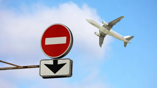 
                    Aviões partindo de PE e com destino a SP entram em rota de colisão; sistema evita choque
                