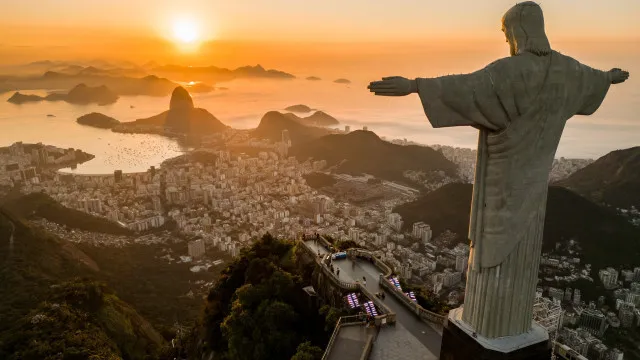Cristo Redentor se prepara para compensar impacto ambiental do turismo