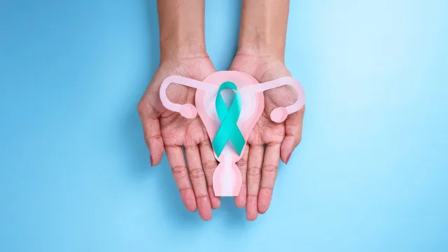 
                    Câncer de colo do útero matou 20 mulheres por dia em 2025 no Brasil
                