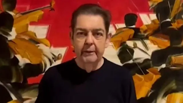 
                    Faustão tem alta adiada e segue internado para 'check-up complementar'
                