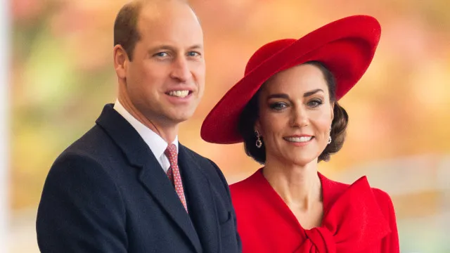 
                    'Não estão nada satisfeitos': volta de Harry e Meghan agita a realeza
                