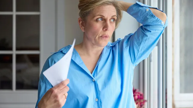 
                    Entrar cedo na menopausa pode afetar envelhecimento do cérebro, indica estudo
                