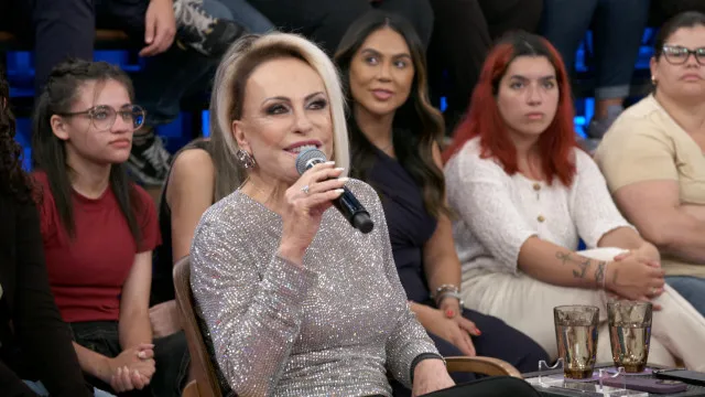 
                    'Vou parar quando eu quiser', diz Ana Maria Braga sobre aposentadoria da televisão
                