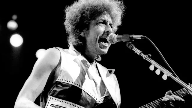
                    Religiosas? Músicas de rock que foram inspiradas pela Bíblia
                