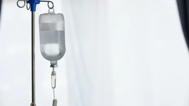 
                    Falsos médicos atenderam 2 mil pacientes e mortes são investigadas
                