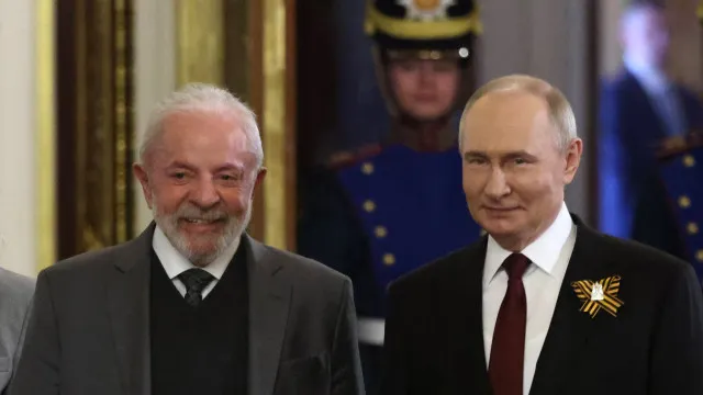 
                    Lula conversa com Putin sobre comércio e geopolítica
                