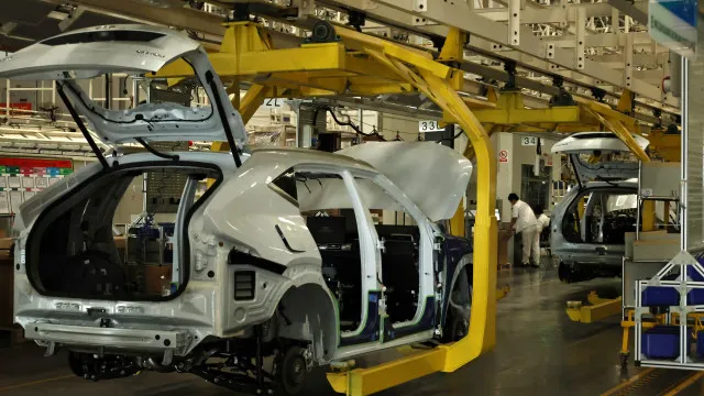 
                    Produção de veículos sobe 8,8% no primeiro semestre, diz Anfavea
                