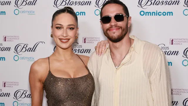 Pete Davidson: "É difícil ver pornografia à frente dela. Mas continuarei"