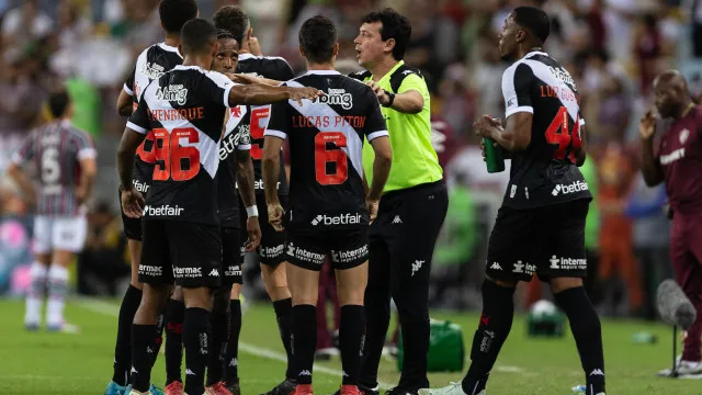 
                    Vasco aposta em sua força máxima em Belém para desbancar o Remo no Mangueirão
                
