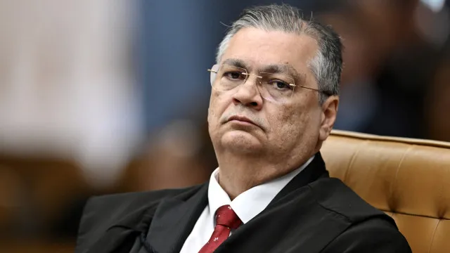
                    Flávio Dino pede vista e interrompe julgamento sobre eleições no RJ
                