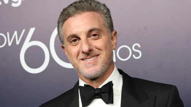 
                    Globo é alvo de críticas por usar IA em comercial que une Huck a 'Vingadores'
                