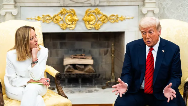 
                    Trump diz estar 'chocado' com Meloni e critica Itália por não apoiar guerra
                